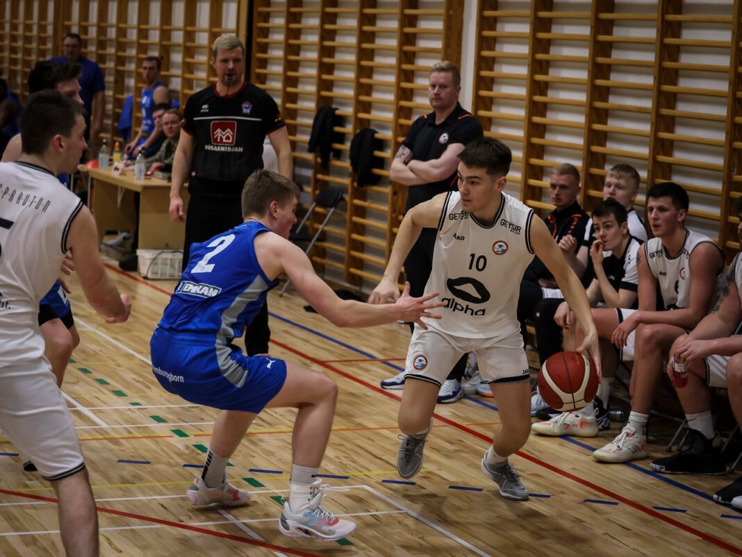 Dagskrá Bestu Deildarinnar: Þrír Spennandi Leikir Dagskrá Bestu Deildarinnar: Þrír Spennandi Leikir