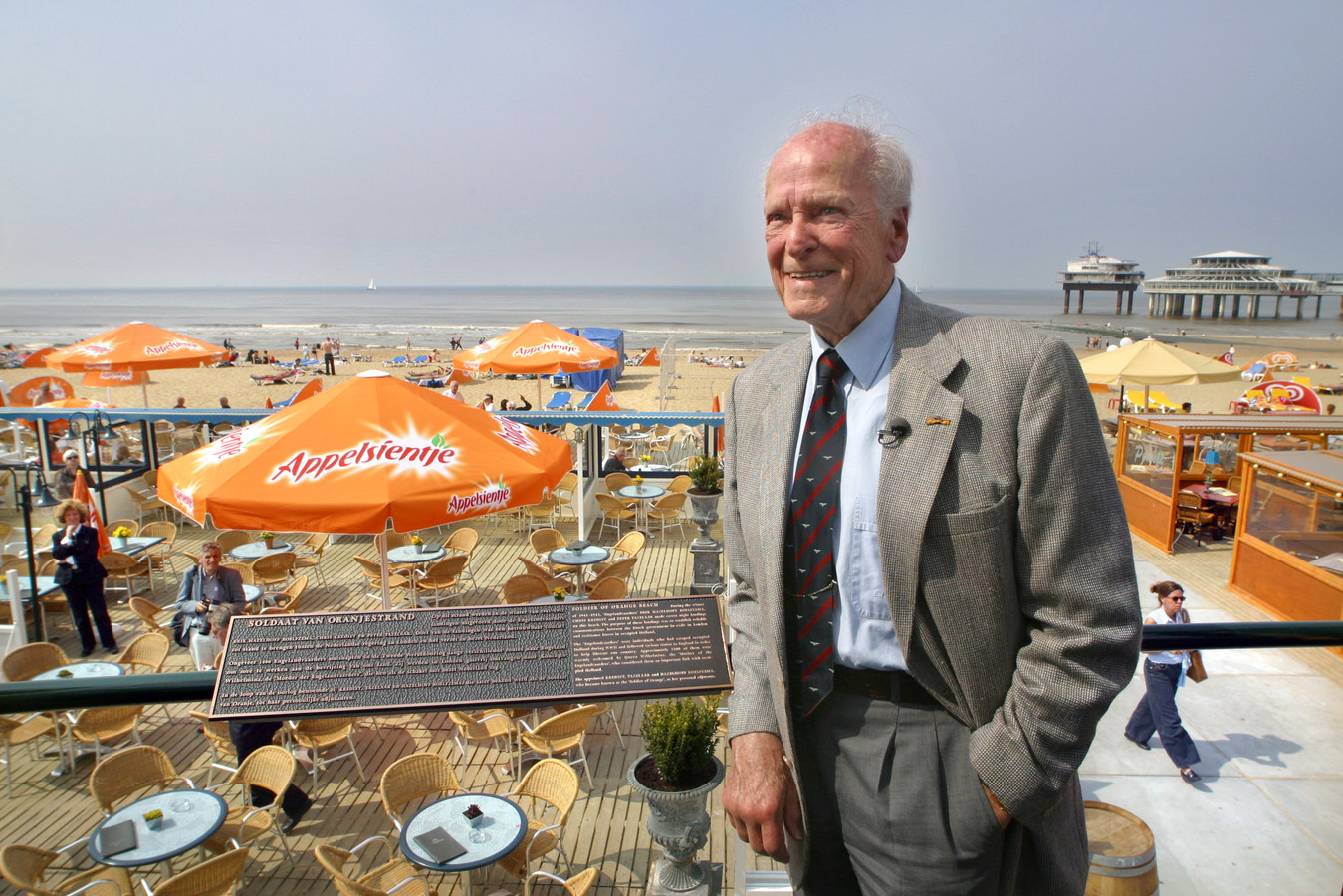 De Echte Soldaat Van Oranje: Het Leven Van Spion Peter Tazelaar De Echte Soldaat Van Oranje: Het Leven Van Spion Peter Tazelaar