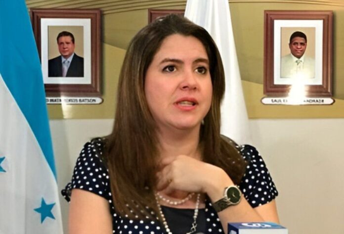 Debate Político: La Respuesta De Rixi Moncada A Cossette López Debate Político: La Respuesta De Rixi Moncada A Cossette López