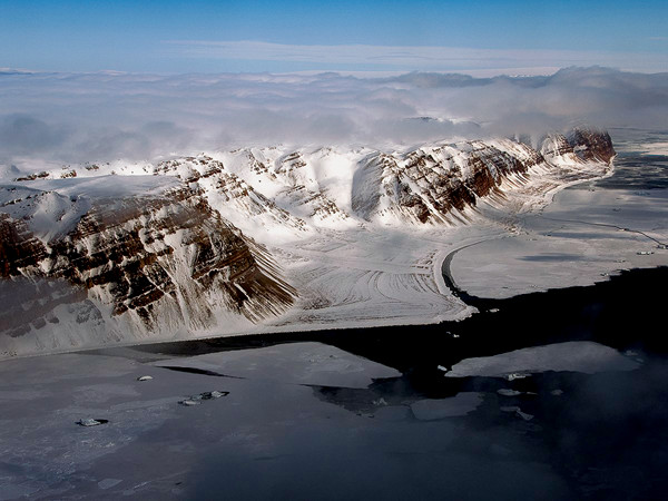 Declassified: The History Of A U.S. Nuclear Installation Beneath Greenland's Ice Declassified: The History Of A U.S. Nuclear Installation Beneath Greenland's Ice