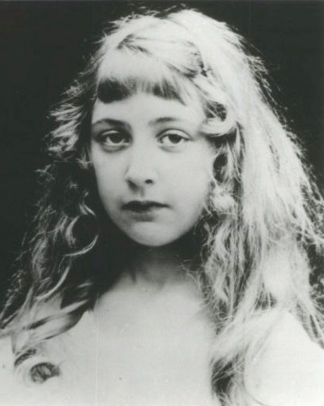 Découvrir L'Intégrale Agatha Christie: Du Roman Au Mythe Découvrir L'Intégrale Agatha Christie: Du Roman Au Mythe