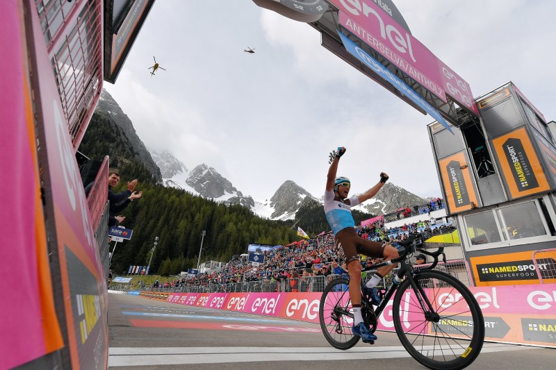 Del Toro's Stage 17 Victory: Increased Giro D'Italia Lead, Australian Abandonment Del Toro's Stage 17 Victory: Increased Giro D'Italia Lead, Australian Abandonment