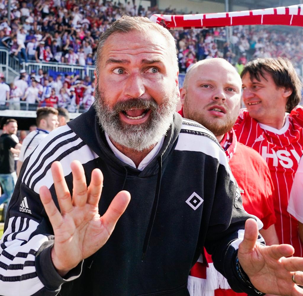 Der Hamburger SV Ist Zurück: Bundesliga-Aufstieg Ausgelassen Gefeiert Der Hamburger SV Ist Zurück: Bundesliga-Aufstieg Ausgelassen Gefeiert