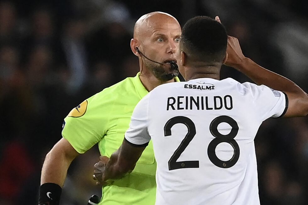Derrota Del Lyon Ante El PSG En Partido Doméstico Derrota Del Lyon Ante El PSG En Partido Doméstico