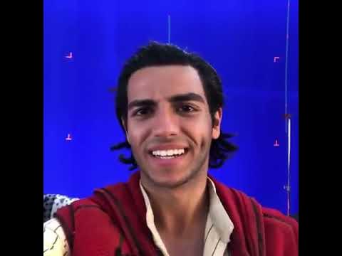 ضحك ورقص وغناء: ويل سميث يحتفل بعيد ميلاد جاكي شان ضحك ورقص وغناء: ويل سميث يحتفل بعيد ميلاد جاكي شان