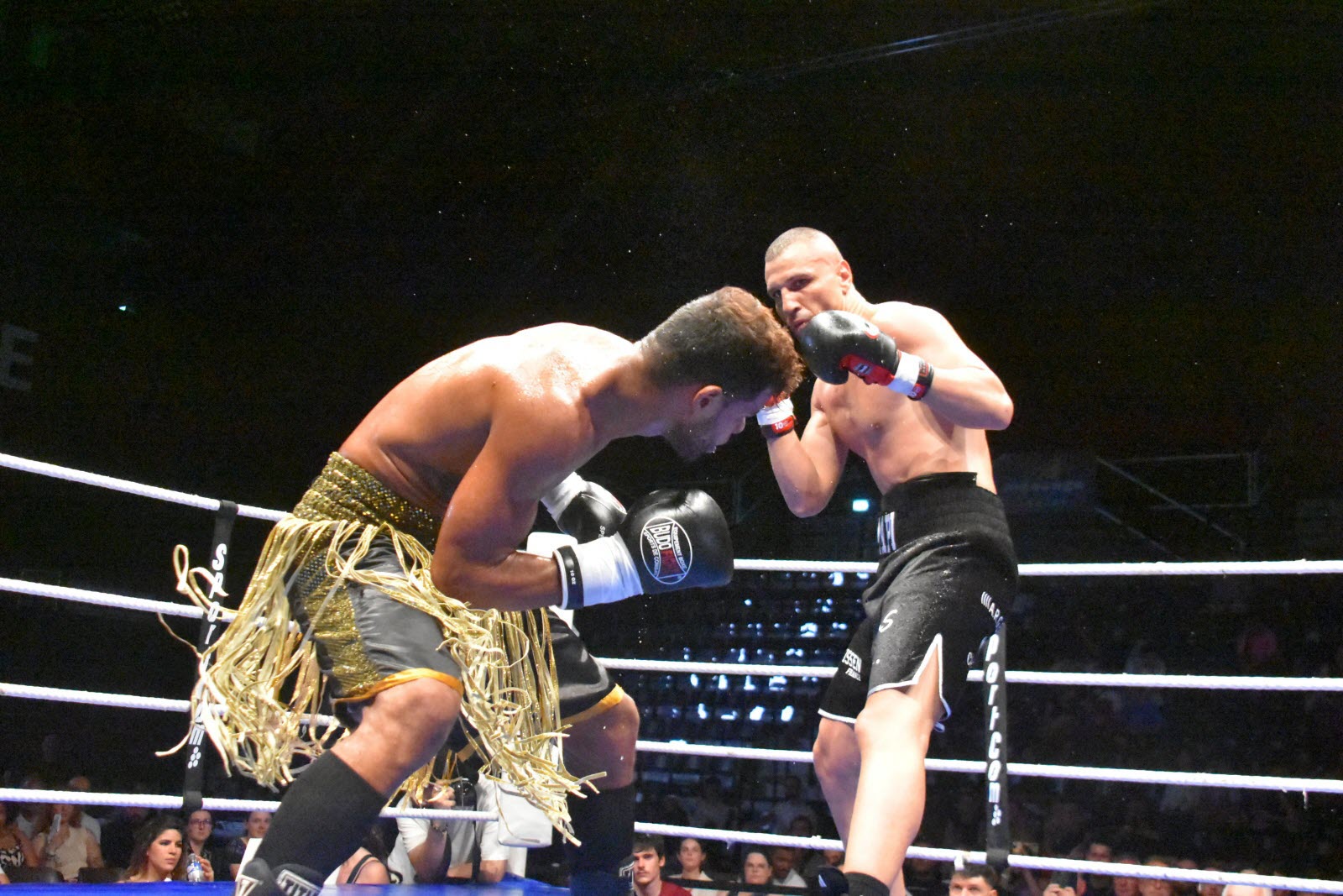 Dijon : Affaire De Violences Conjugales Impliquant Le Boxeur Bilel Latreche Dijon : Affaire De Violences Conjugales Impliquant Le Boxeur Bilel Latreche