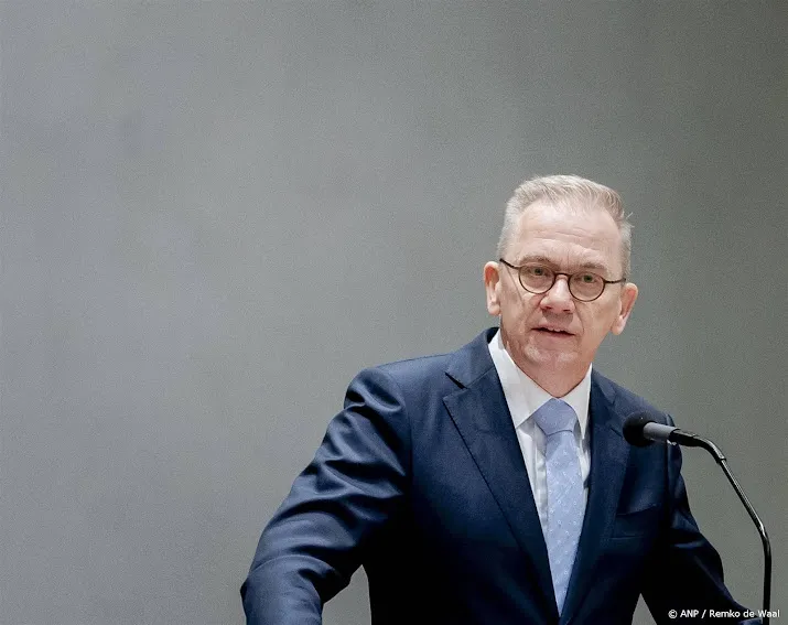 Discussie Leeflang: Noodzaak Voor Overleg Tussen Bruins, Hamer En NPO Toezicht Discussie Leeflang: Noodzaak Voor Overleg Tussen Bruins, Hamer En NPO Toezicht
