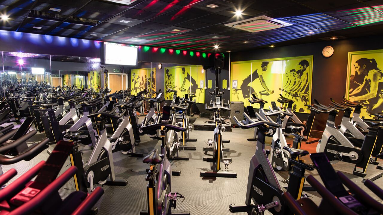 Dragon Den Investor's Bid For New Padel Courts At Chafford Hundred Health Club Dragon Den Investor's Bid For New Padel Courts At Chafford Hundred Health Club