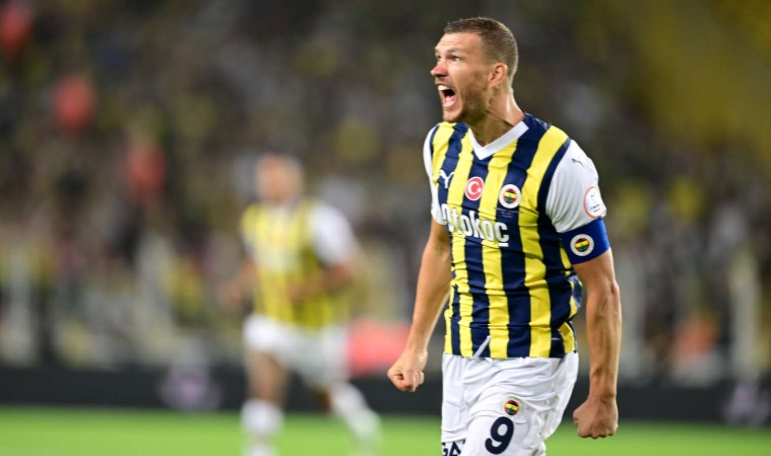 Dušan Tadić'in Fenerbahçe Performansı: Tarihe Geçen Anlar Dušan Tadić'in Fenerbahçe Performansı: Tarihe Geçen Anlar