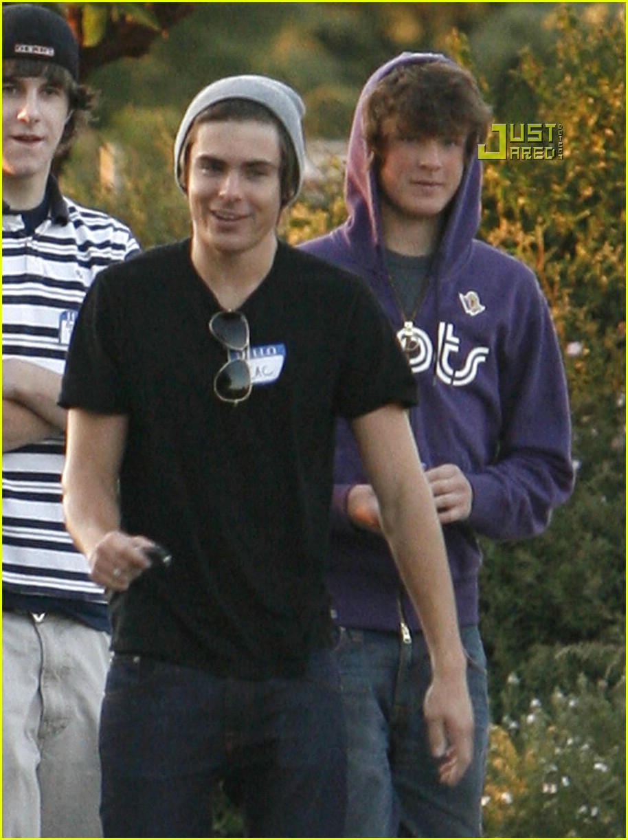Dylan Efron Talks Zac: Competition And Brotherhood Dylan Efron Talks Zac: Competition And Brotherhood