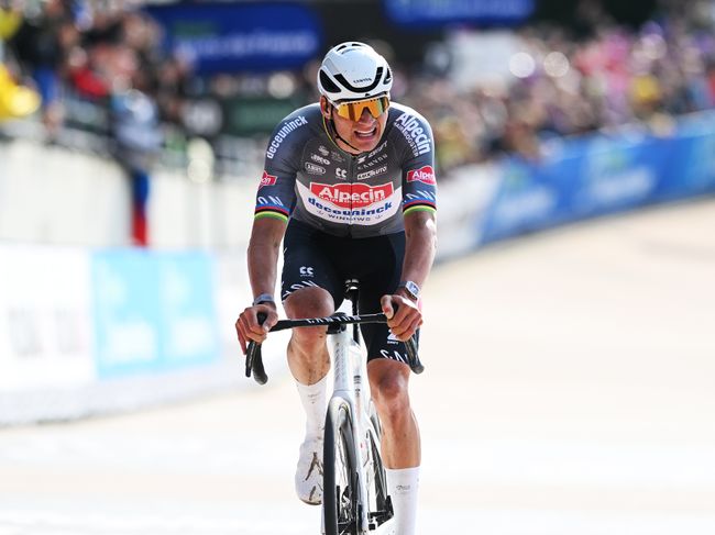 E3 Saxo Classic: Spectator Who Spat On Van Der Poel Receives £300 Fine