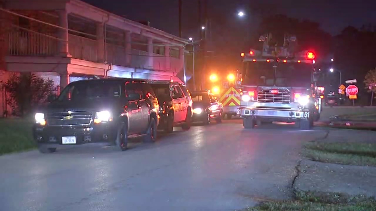 Eastpointe Foot Locker Parking Lot Shooting: 4 Shot, 2 Killed Eastpointe Foot Locker Parking Lot Shooting: 4 Shot, 2 Killed