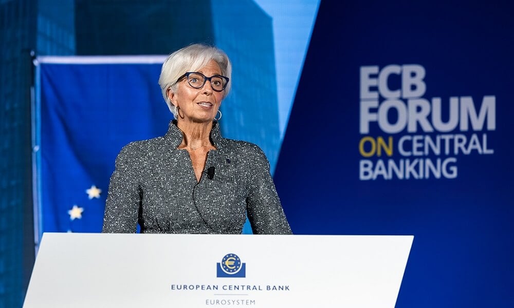 ECB Başkanı Lagarde'in Açıklaması: Yüksek Belirsizlik Dönemi ECB Başkanı Lagarde'in Açıklaması: Yüksek Belirsizlik Dönemi