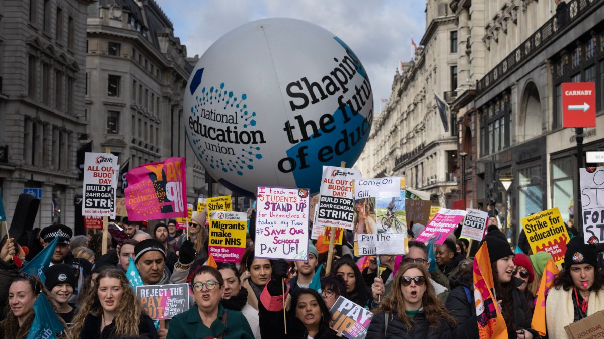 Elizabeth Line Strike Dates: Planned Action & Route Impacts In February & March Elizabeth Line Strike Dates: Planned Action & Route Impacts In February & March