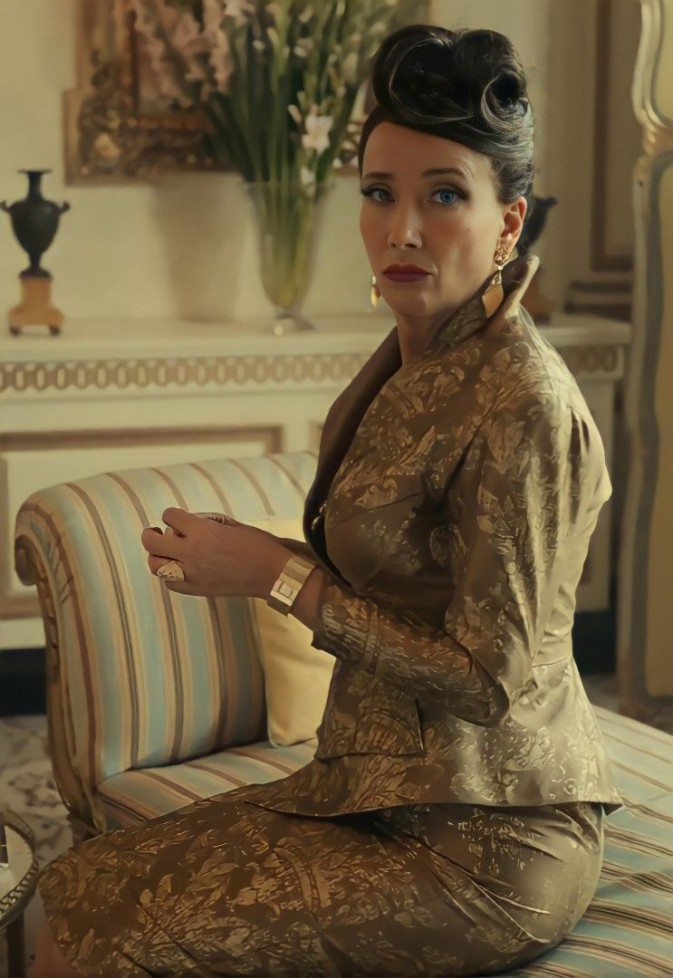 Emma Stone And Emma Thompson's Fierce Showdown In New Cruella Trailer Emma Stone And Emma Thompson's Fierce Showdown In New Cruella Trailer