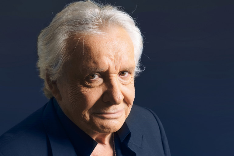 Emmanuel Macron Face À La Critique De Michel Sardou : Emmanuel Macron Face À La Critique De Michel Sardou :