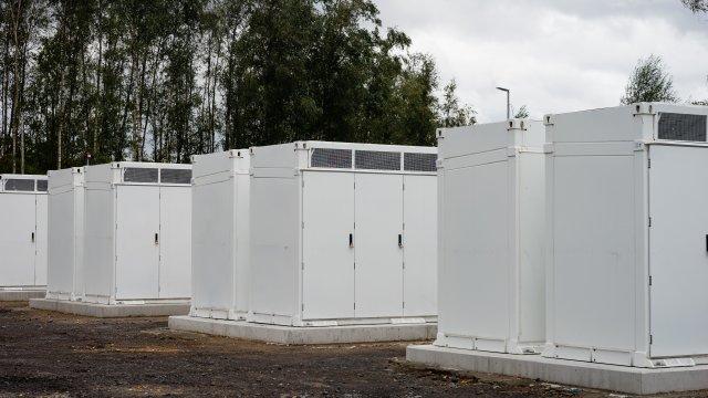 Eneco Inaugure Le Plus Grand Parc De Batteries De Belgique À Au Roeulx Eneco Inaugure Le Plus Grand Parc De Batteries De Belgique À Au Roeulx