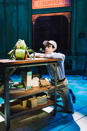 Étoile On Amazon Prime: Gideon Glick's Standout Role Étoile On Amazon Prime: Gideon Glick's Standout Role