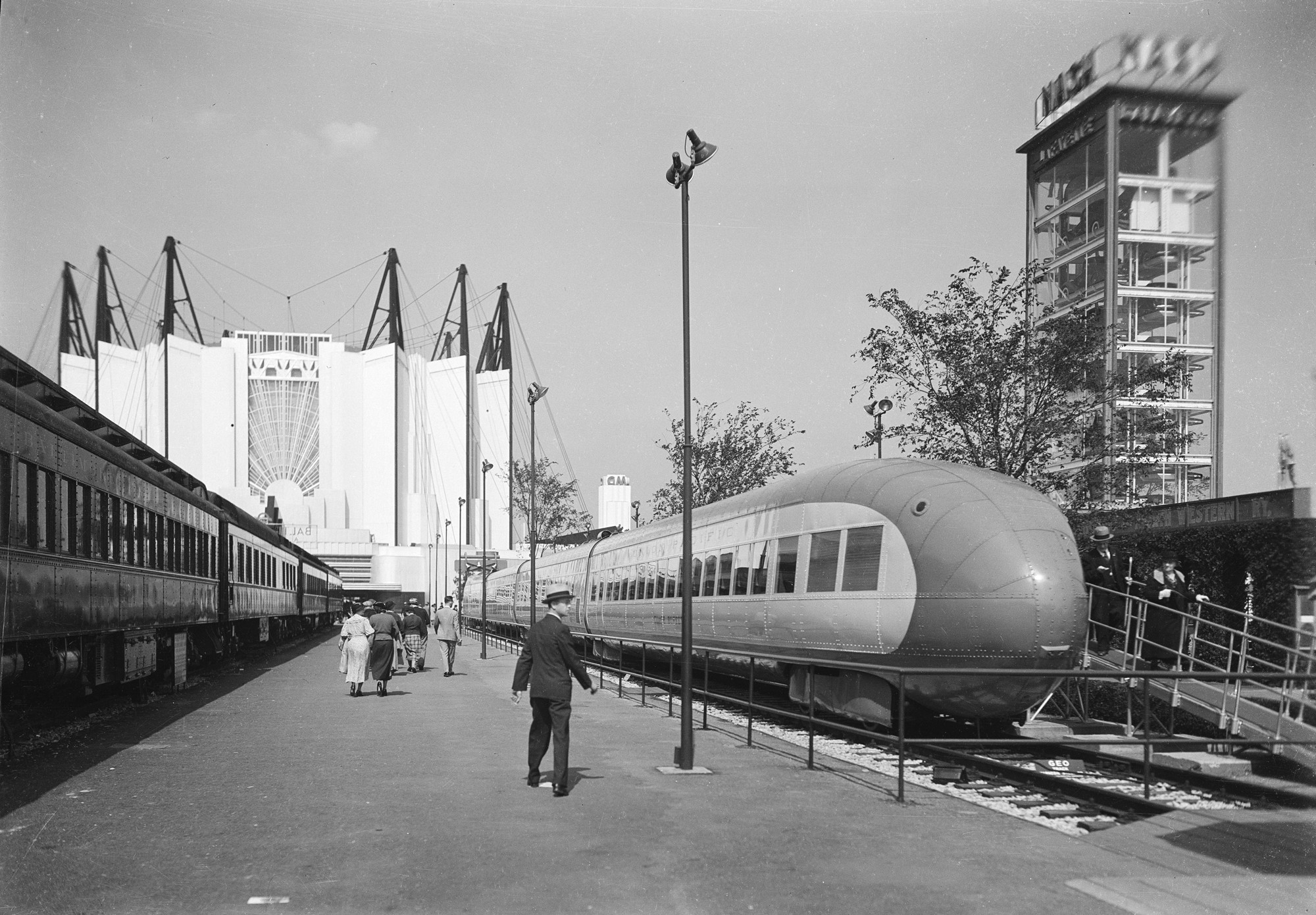 Exploring Chicago's Century Of Progress World's Fair (1933-1934) Exploring Chicago's Century Of Progress World's Fair (1933-1934)
