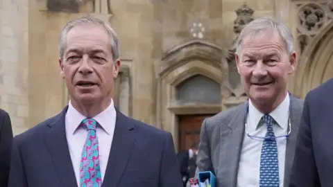 Explosive Text Messages Detail Fresh Conflict Between Farage And Lowe Explosive Text Messages Detail Fresh Conflict Between Farage And Lowe