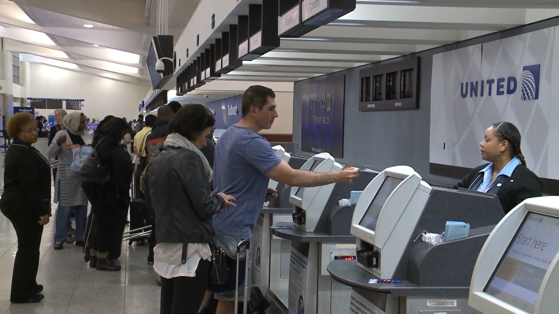 FAA Walkout Causes Widespread United Airlines Flight Cancellations In Newark FAA Walkout Causes Widespread United Airlines Flight Cancellations In Newark
