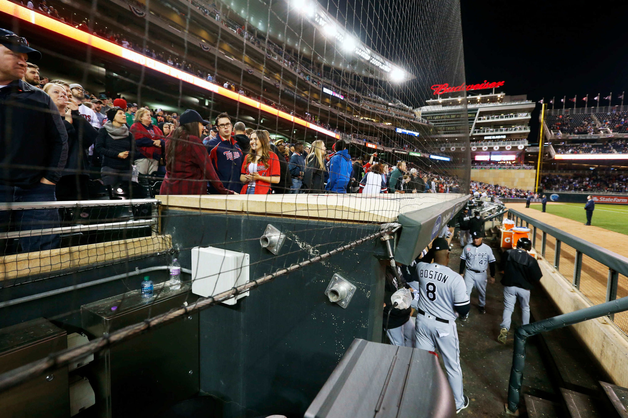 Fan Suffers Serious Injuries After Falling From Outfield Wall During Cubs Game Fan Suffers Serious Injuries After Falling From Outfield Wall During Cubs Game