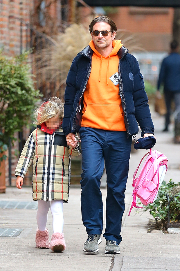 Father-Daughter Duo: Bradley Cooper And Lea At Super Bowl 2025 Father-Daughter Duo: Bradley Cooper And Lea At Super Bowl 2025
