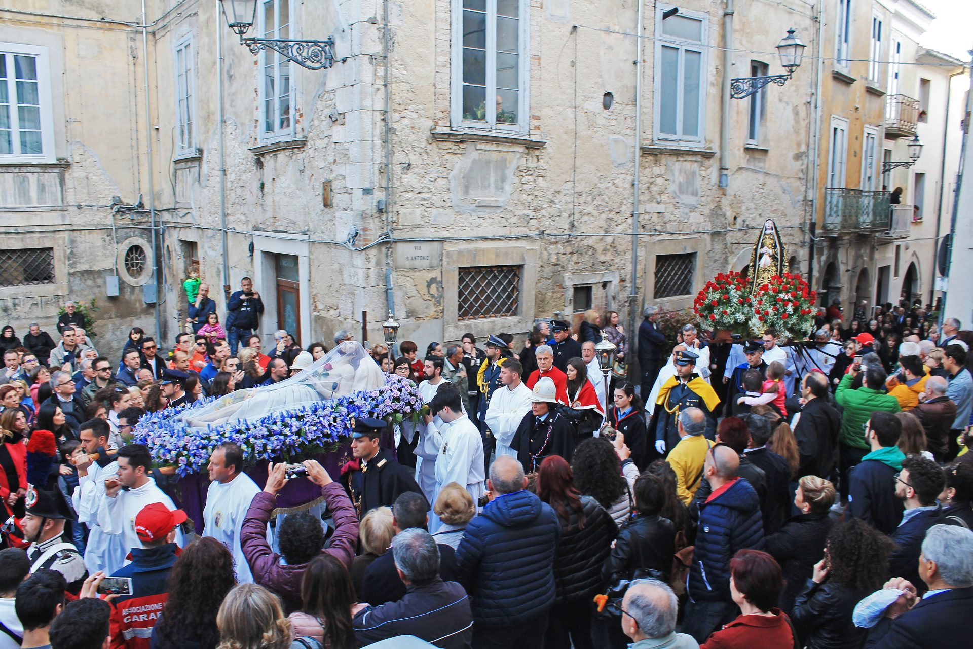 Feltri: Riflessioni Sul Significato Del Venerdì Santo Feltri: Riflessioni Sul Significato Del Venerdì Santo