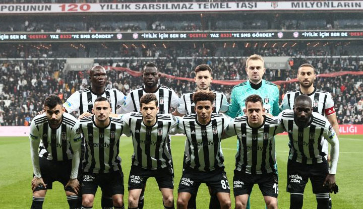 Fenerbahçenin Yıldızı Ajax'a Transfer Oldu: Mourinho'nun Rolü Ne? Fenerbahçenin Yıldızı Ajax'a Transfer Oldu: Mourinho'nun Rolü Ne?