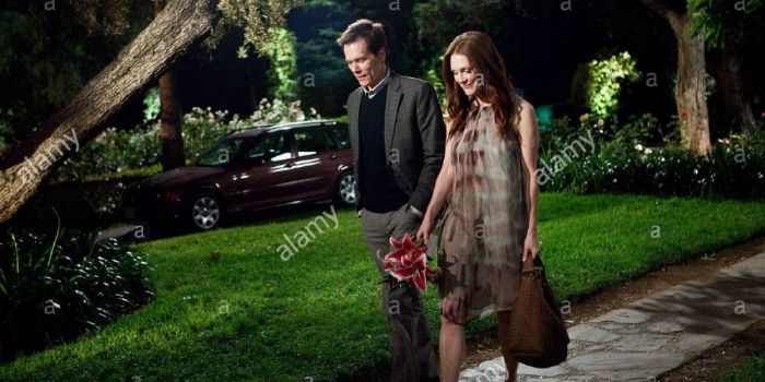 First Look: Kevin Bacon And Julianne Moore In Netflix's Dark Comedy First Look: Kevin Bacon And Julianne Moore In Netflix's Dark Comedy