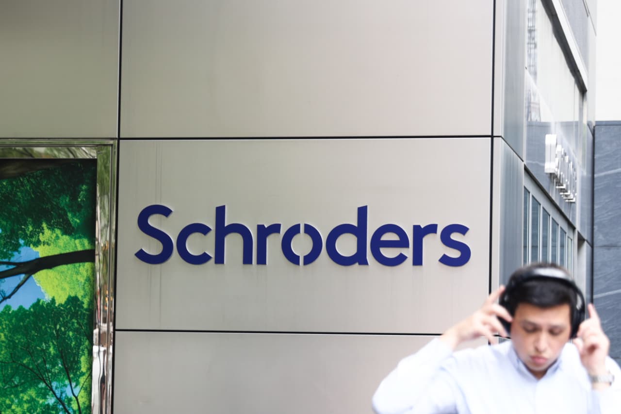 First Quarter Dip: Schroders Assets Fall Amid Stock Market Withdrawals First Quarter Dip: Schroders Assets Fall Amid Stock Market Withdrawals