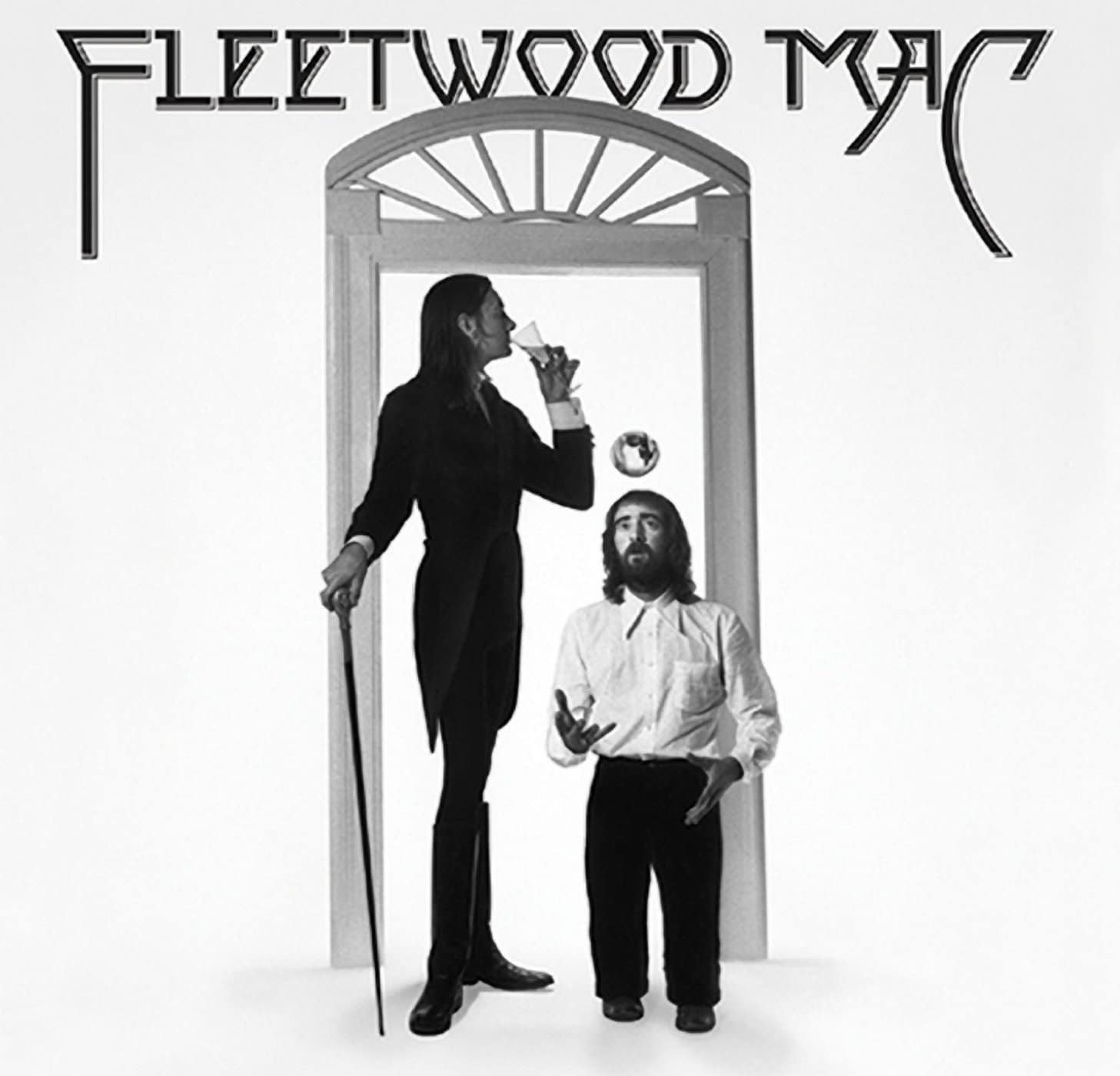 Fleetwood Mac's New Album: Familiar Sounds, Chart-Topping Potential Fleetwood Mac's New Album: Familiar Sounds, Chart-Topping Potential