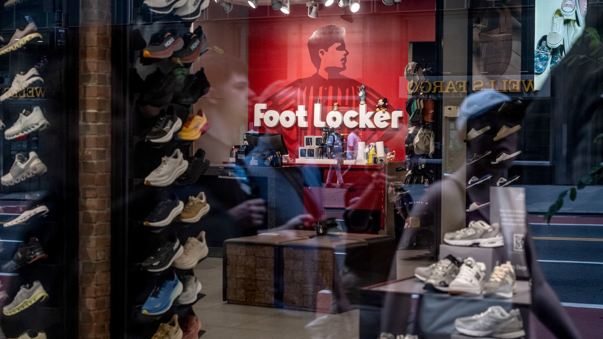 Foot Locker FL Q4 2024 Earnings: Analysis Of The Lace Up Plan Progress Foot Locker FL Q4 2024 Earnings: Analysis Of The Lace Up Plan Progress