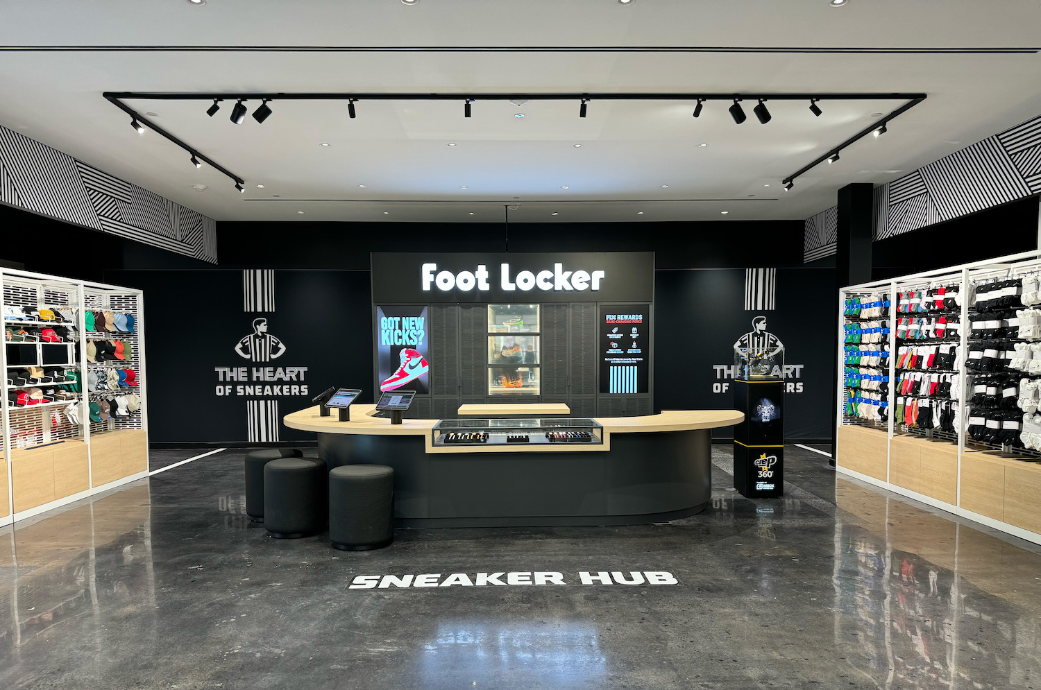 Foot Locker Sneaker Sale: Nike Air, Dunks, Jordans - 40% Off Discounts Foot Locker Sneaker Sale: Nike Air, Dunks, Jordans - 40% Off Discounts