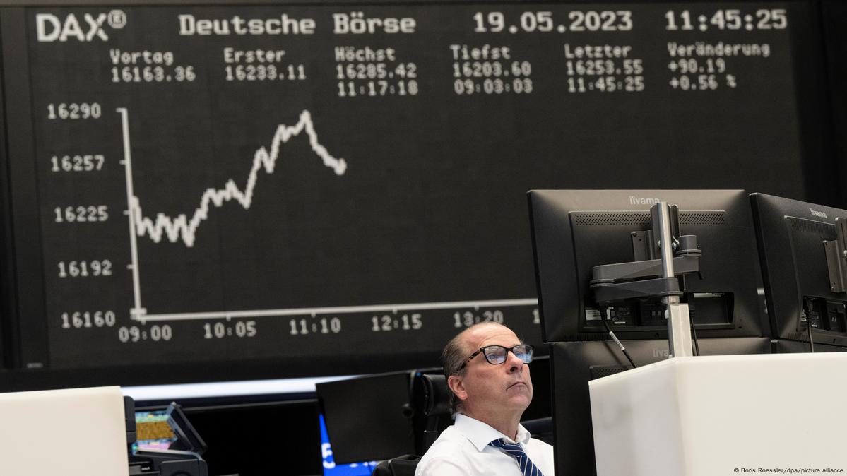 Frankfurt Stock Exchange: DAX Remains Stable Following Record Run Frankfurt Stock Exchange: DAX Remains Stable Following Record Run