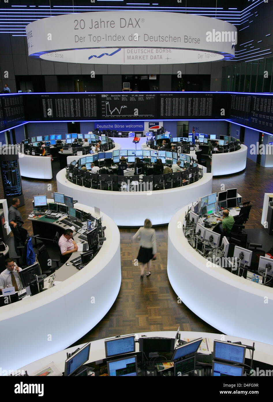 Frankfurt Stock Exchange Opens: DAX Shows Stability Following Record Growth Frankfurt Stock Exchange Opens: DAX Shows Stability Following Record Growth