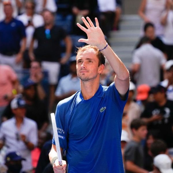 French Open: Norrie Upsets Medvedev, Djokovic Cruises Through