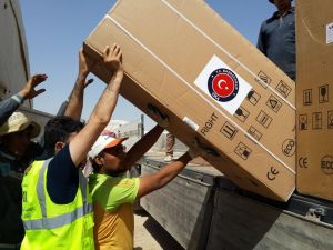 Gazze'deki İnsani Yardım Çalışmaları: Tırların Önemi Gazze'deki İnsani Yardım Çalışmaları: Tırların Önemi