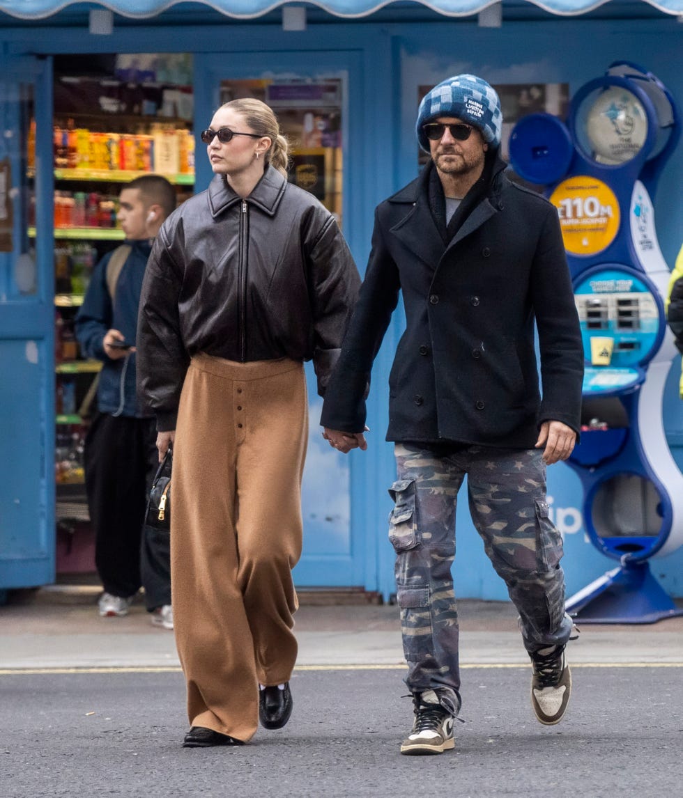 Gigi Hadid Confirms Bradley Cooper Relationship With Kissing Photo On Instagram Gigi Hadid Confirms Bradley Cooper Relationship With Kissing Photo On Instagram