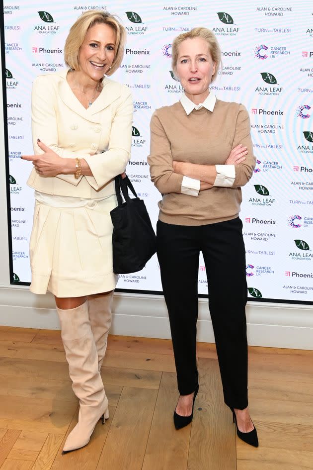 Gillian Anderson Interview: Kareena Kapoor's Views On Aging Gracefully And Cosmetic Procedures Gillian Anderson Interview: Kareena Kapoor's Views On Aging Gracefully And Cosmetic Procedures