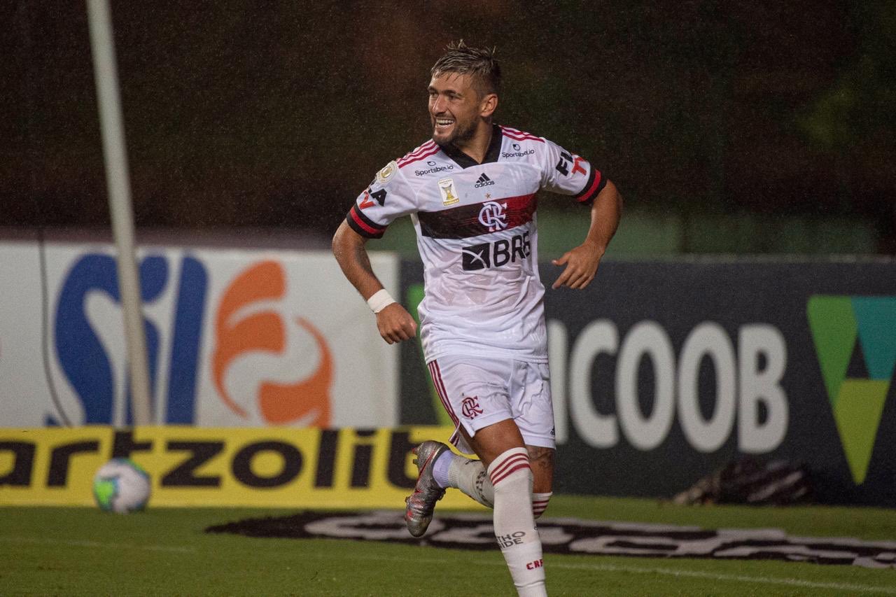 Giorgian De Arrascaeta Lidera Flamengo À Vitória Sobre Grêmio No Brasileirão Giorgian De Arrascaeta Lidera Flamengo À Vitória Sobre Grêmio No Brasileirão