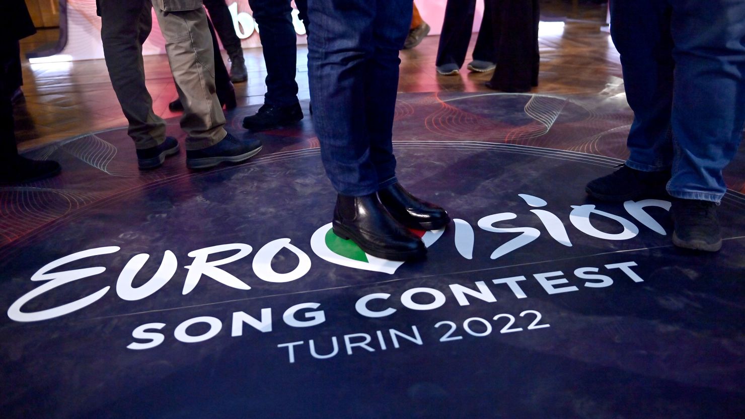 Great Leslie Advances In Eurovision Competition Great Leslie Advances In Eurovision Competition
