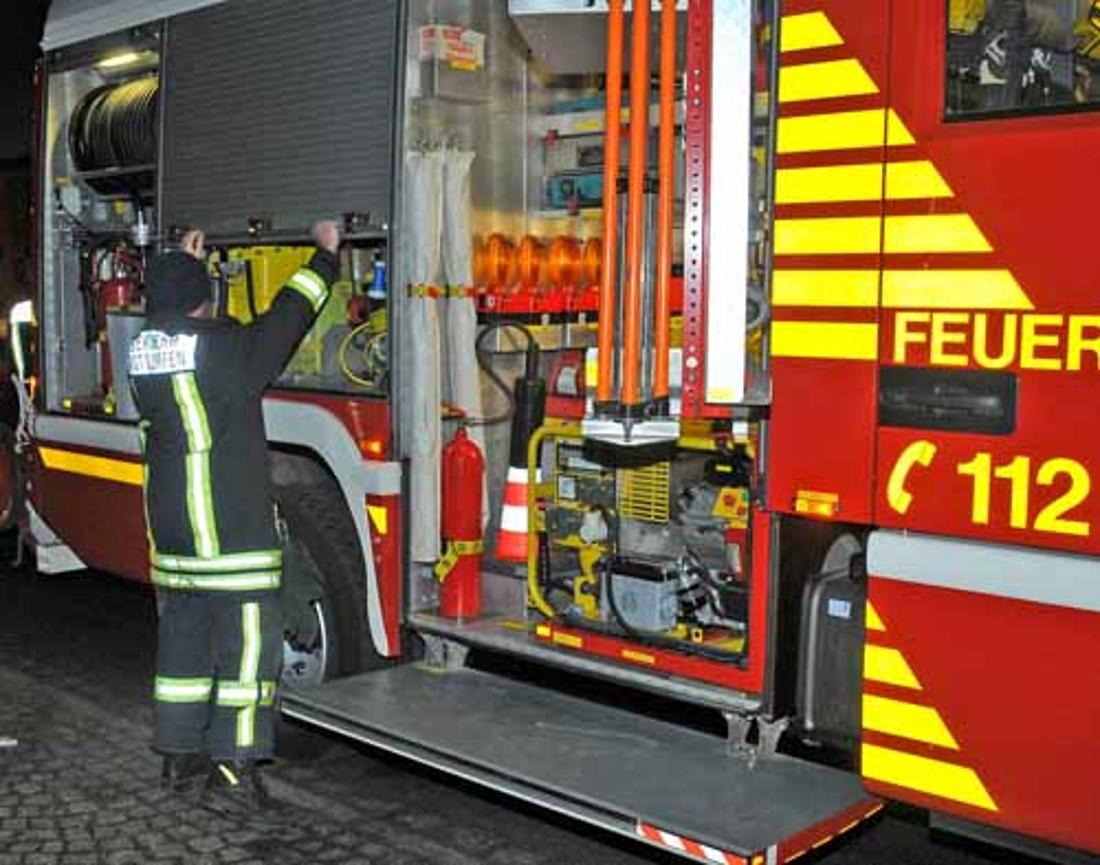 Großalarm In Essen-Heisingen: Feuerwehr Bekämpft Waldbrand Großalarm In Essen-Heisingen: Feuerwehr Bekämpft Waldbrand