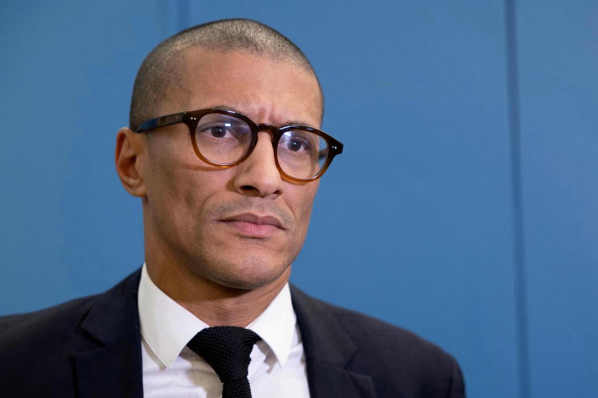 Guerre Des Mots Au PS : Faure Contre Bouamrane Guerre Des Mots Au PS : Faure Contre Bouamrane