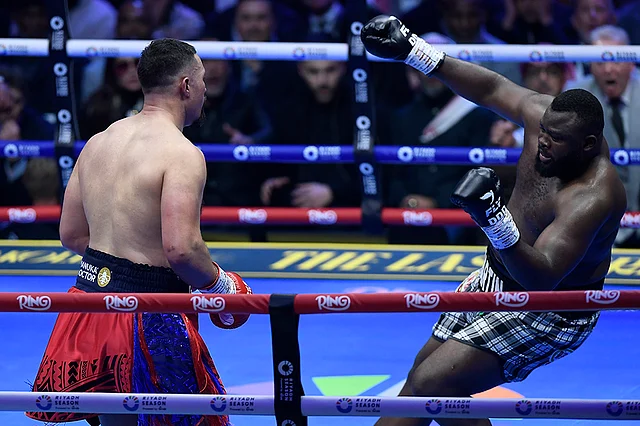Heavyweight Clash: Parker Meets Bakole In The Ring Heavyweight Clash: Parker Meets Bakole In The Ring