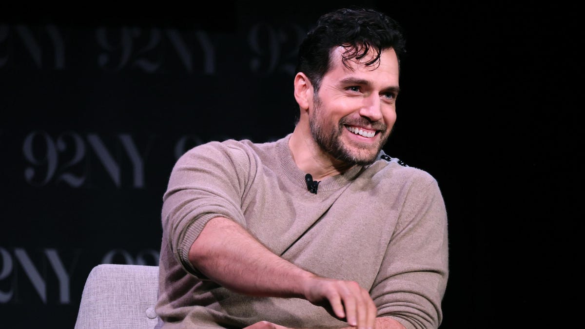 Henry Cavill's Cryptic Message On The Next James Bond Henry Cavill's Cryptic Message On The Next James Bond