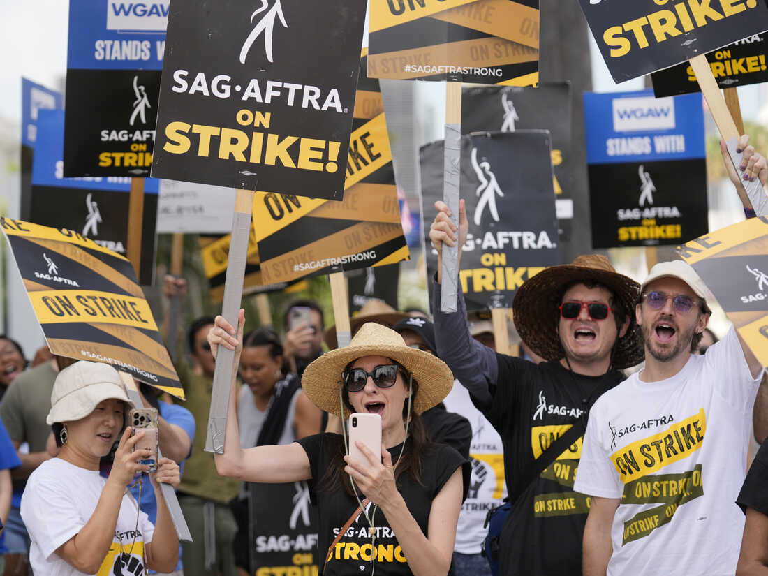 Hollywood Shut Down: Writers And Actors On Strike – What It Means For The Industry Hollywood Shut Down: Writers And Actors On Strike – What It Means For The Industry