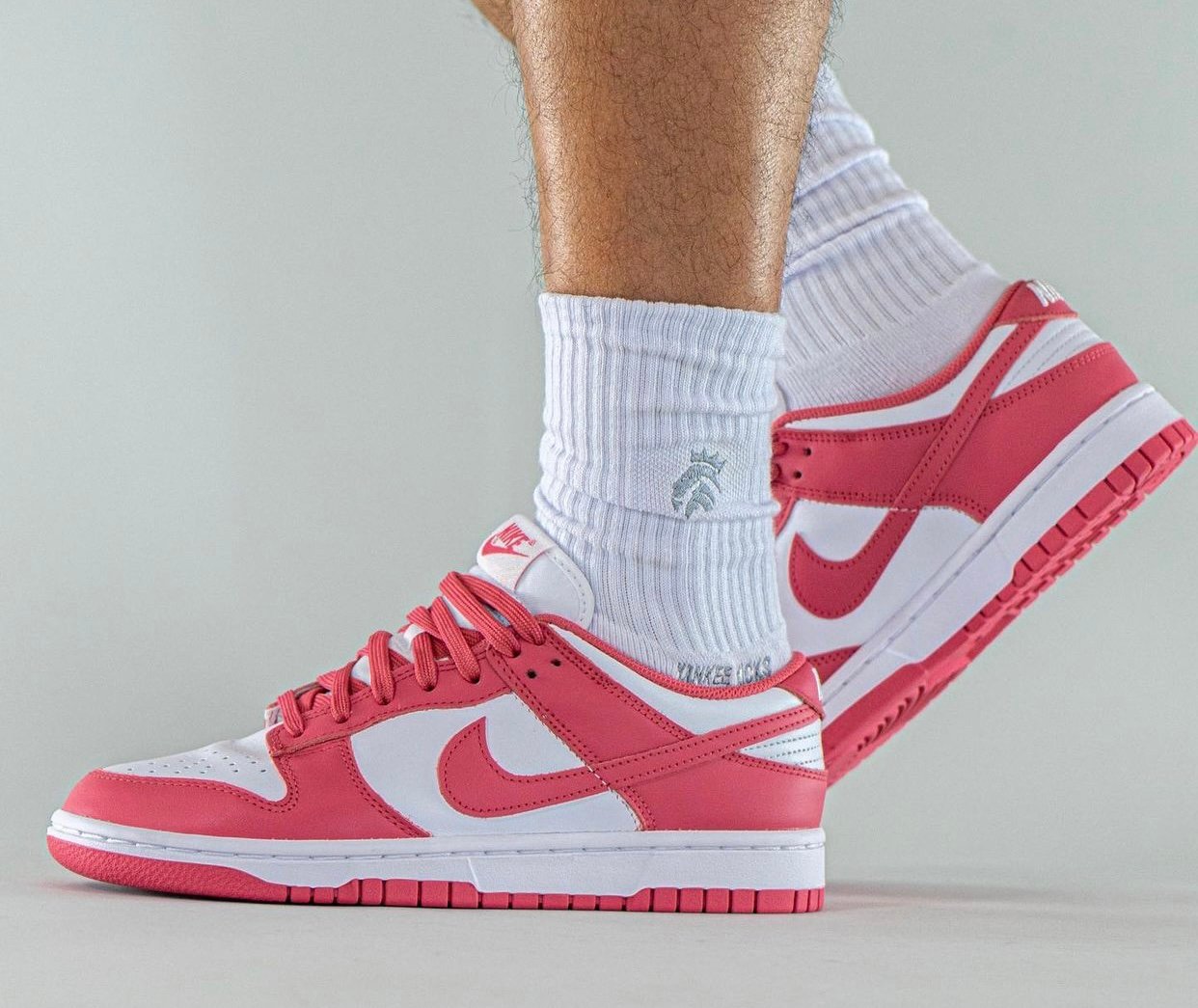 Huge Sneaker Sale: Nike Air, Dunks, Jordans & More At Foot Locker Huge Sneaker Sale: Nike Air, Dunks, Jordans & More At Foot Locker