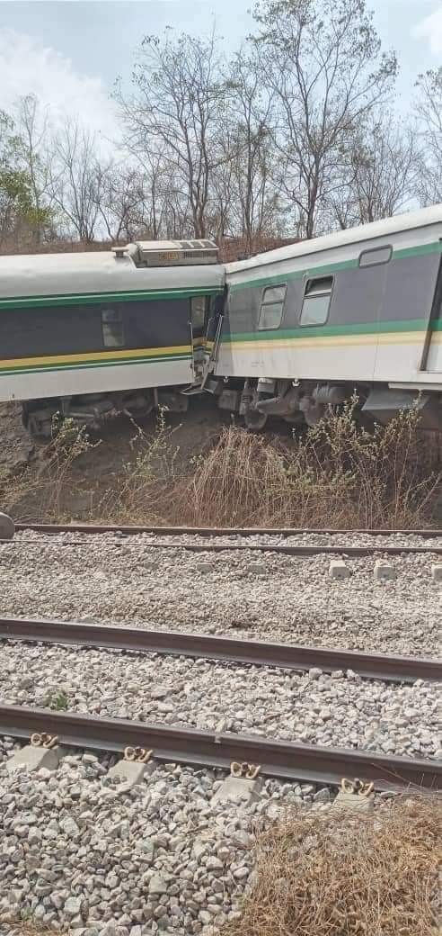 Hundreds Stranded After Kogi Train Suffers Technical Issues Hundreds Stranded After Kogi Train Suffers Technical Issues