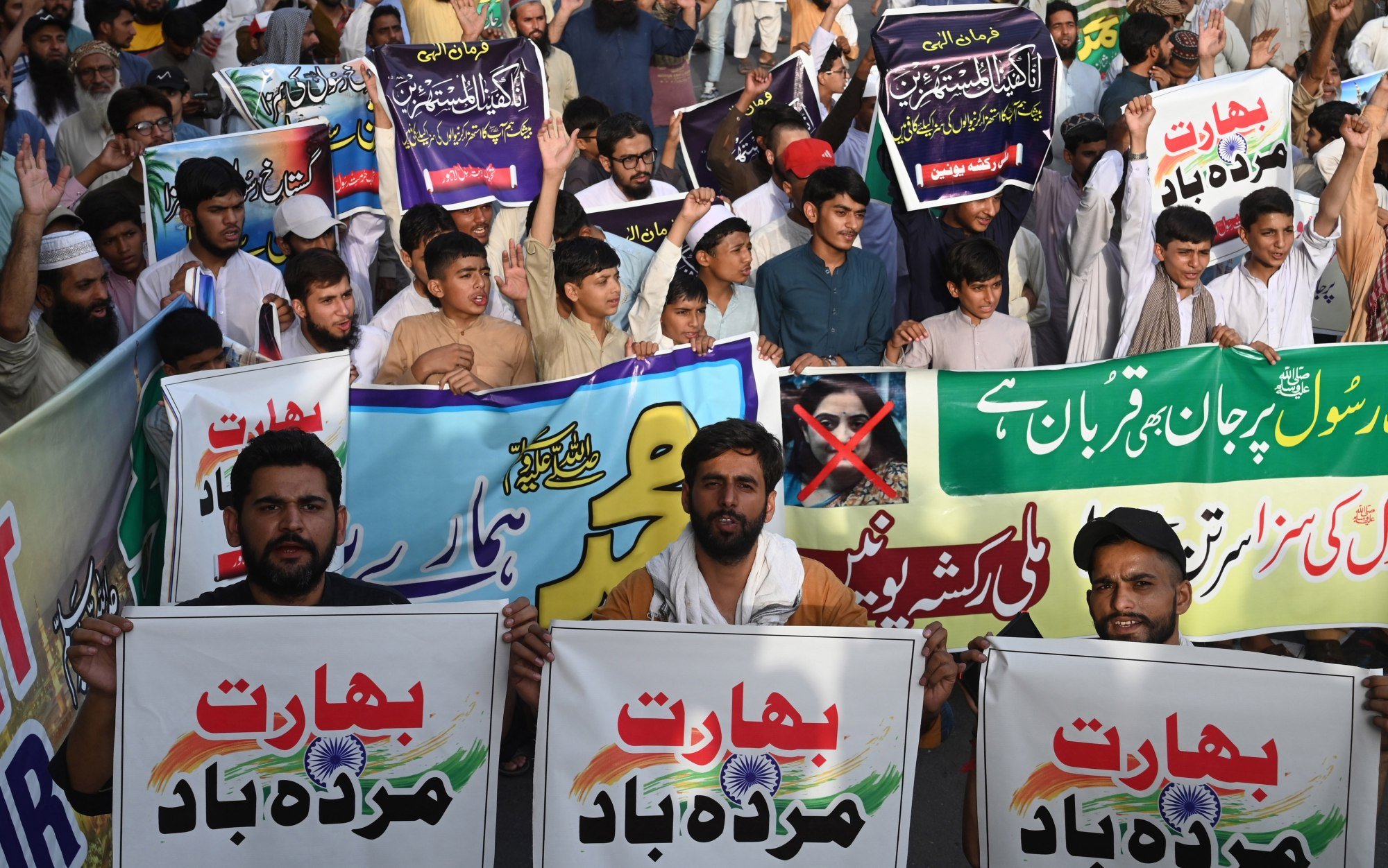 Indian Companies And Consumers Boycott Pakistan, Turkey, And Azerbaijan Indian Companies And Consumers Boycott Pakistan, Turkey, And Azerbaijan